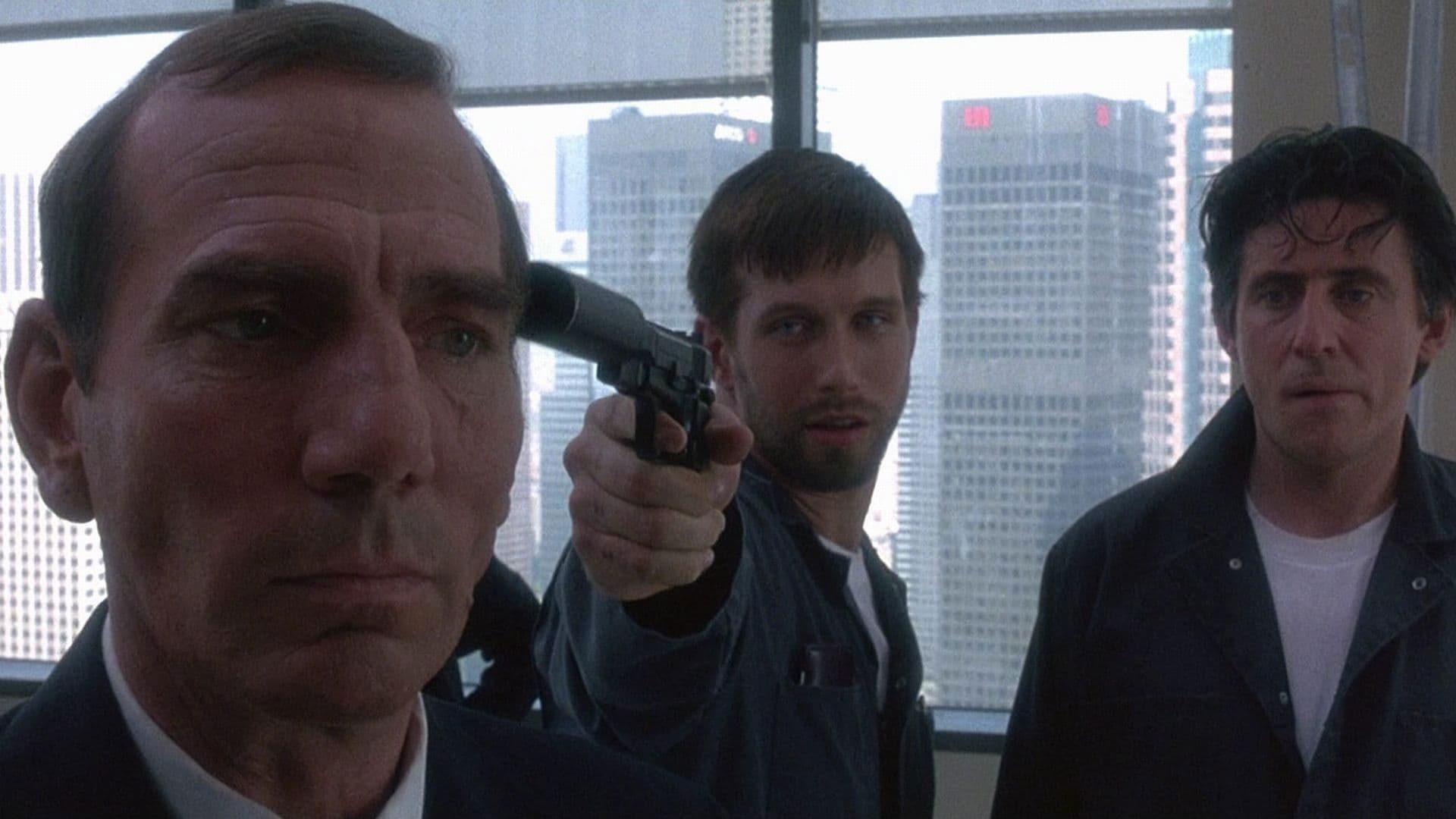 The Usual Suspects (1995) - visual quiz clue - frame 5