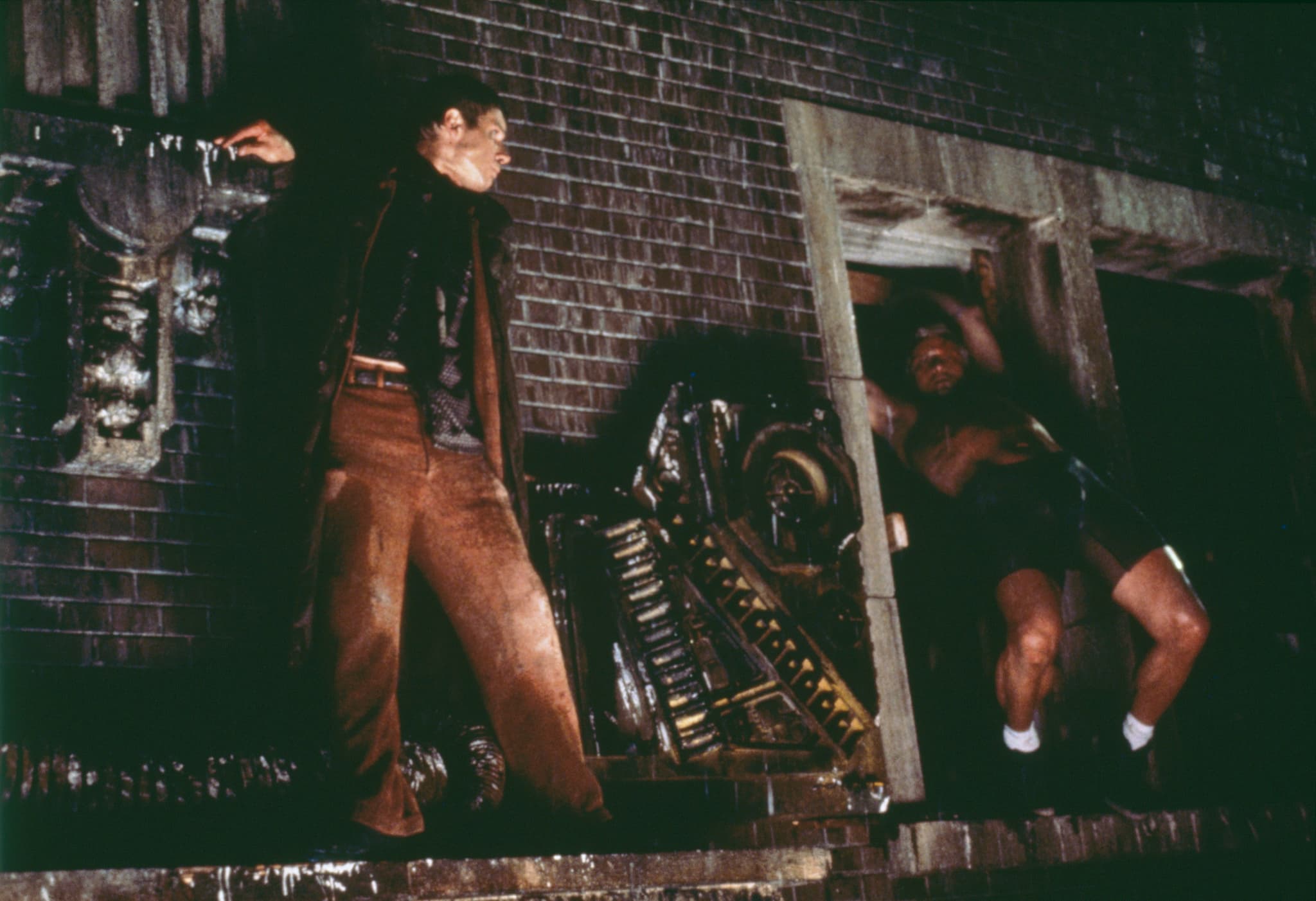 Blade Runner (1982) - iconic movie scene - frame 4
