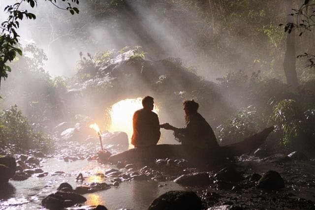 Lost (2004) - color palette reference - frame 3