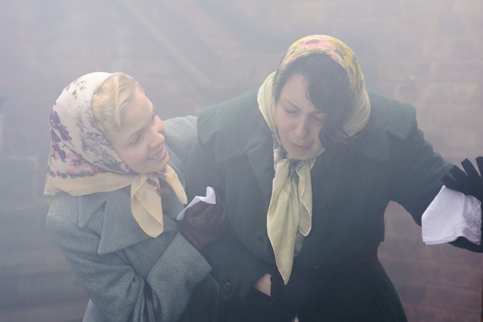 The Crown (2016) - color palette reference - frame 3