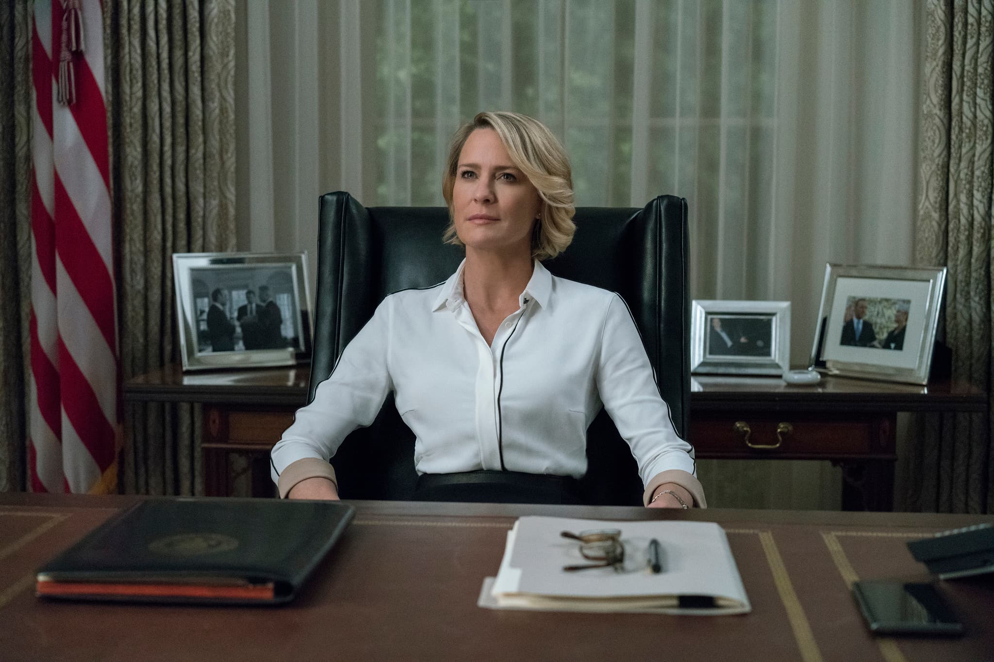 House of Cards (2013) - visual quiz clue - frame 5