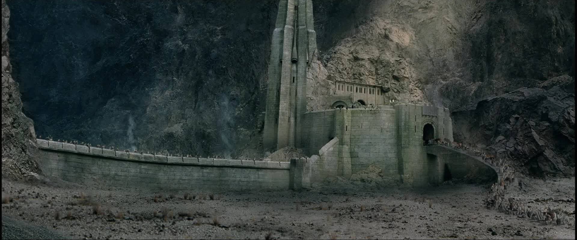 The Lord of the Rings: The Two Towers (2002) - aesthetic film composition - frame 2