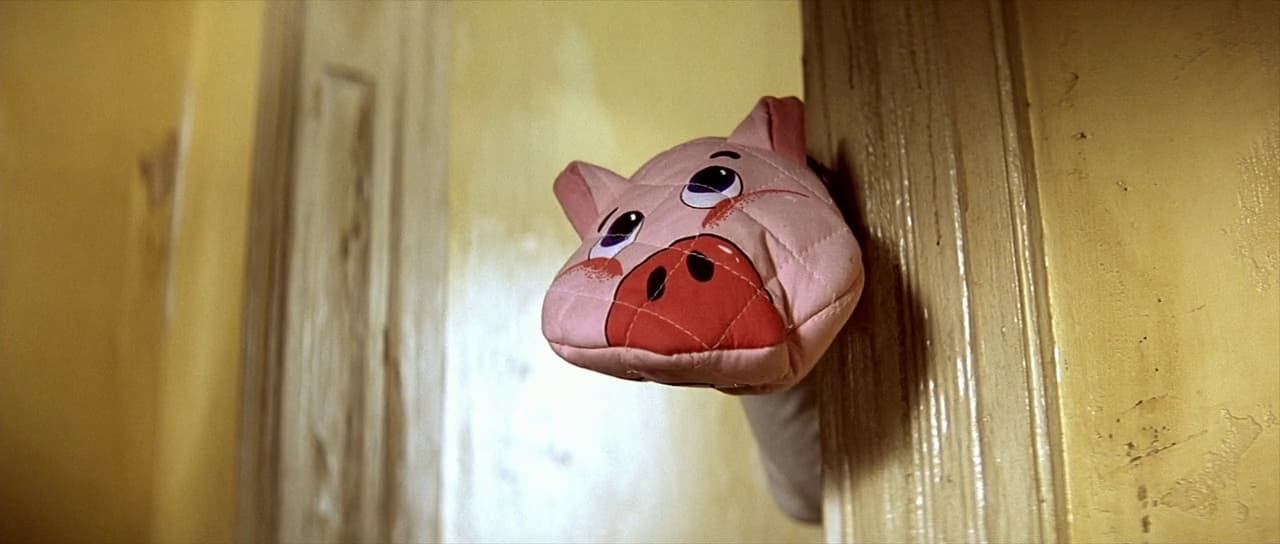 Léon: The Professional (1994) - aesthetic film composition - frame 2