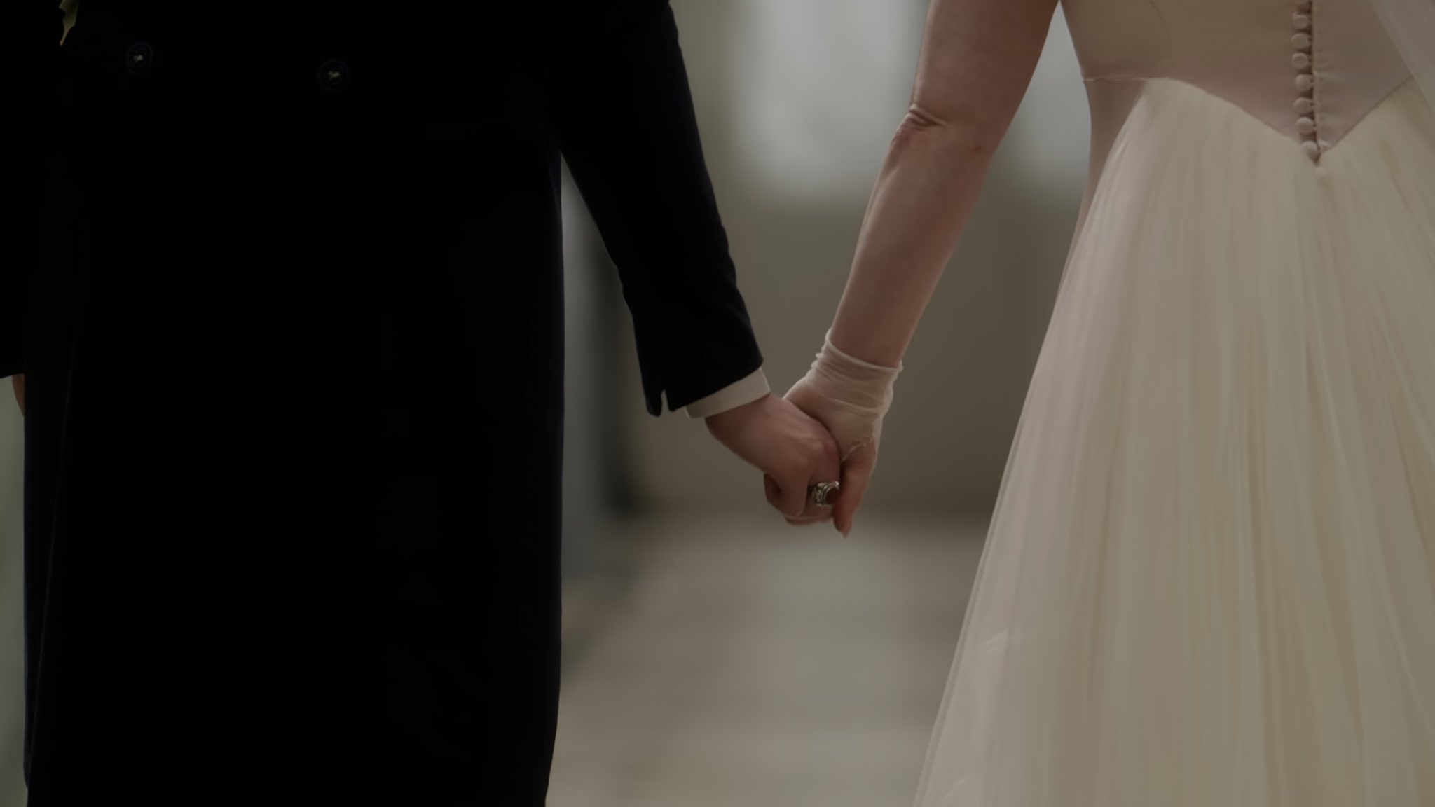 Bridgerton (2020) - aesthetic film composition - frame 2