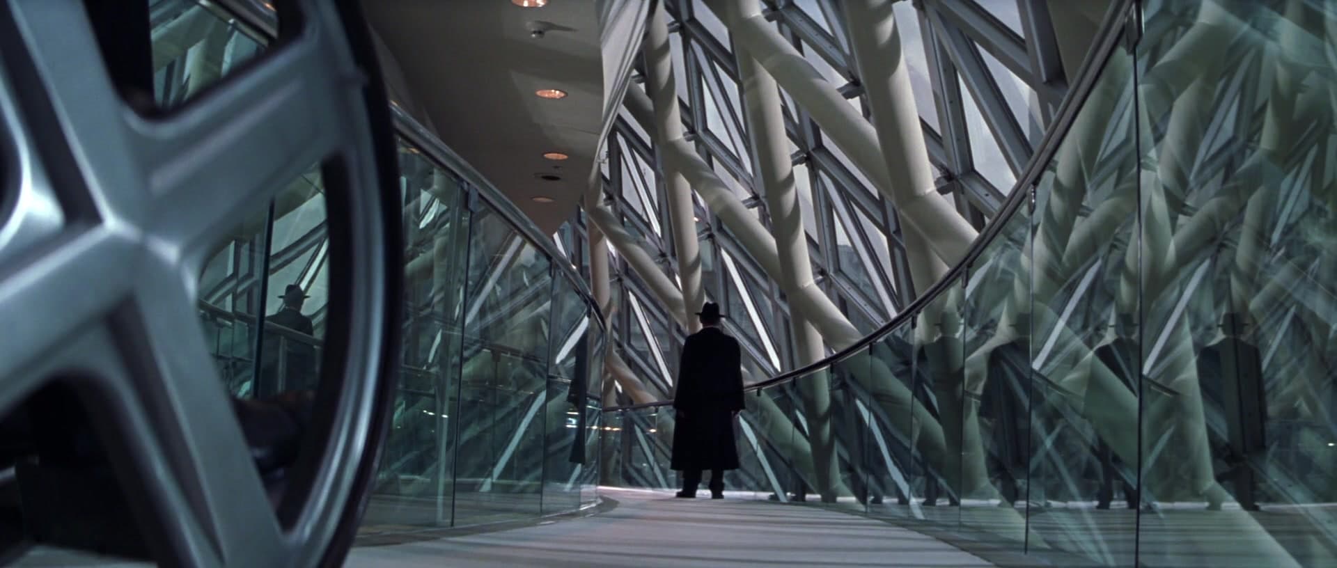 X-Men (2000) - aesthetic film composition - frame 2