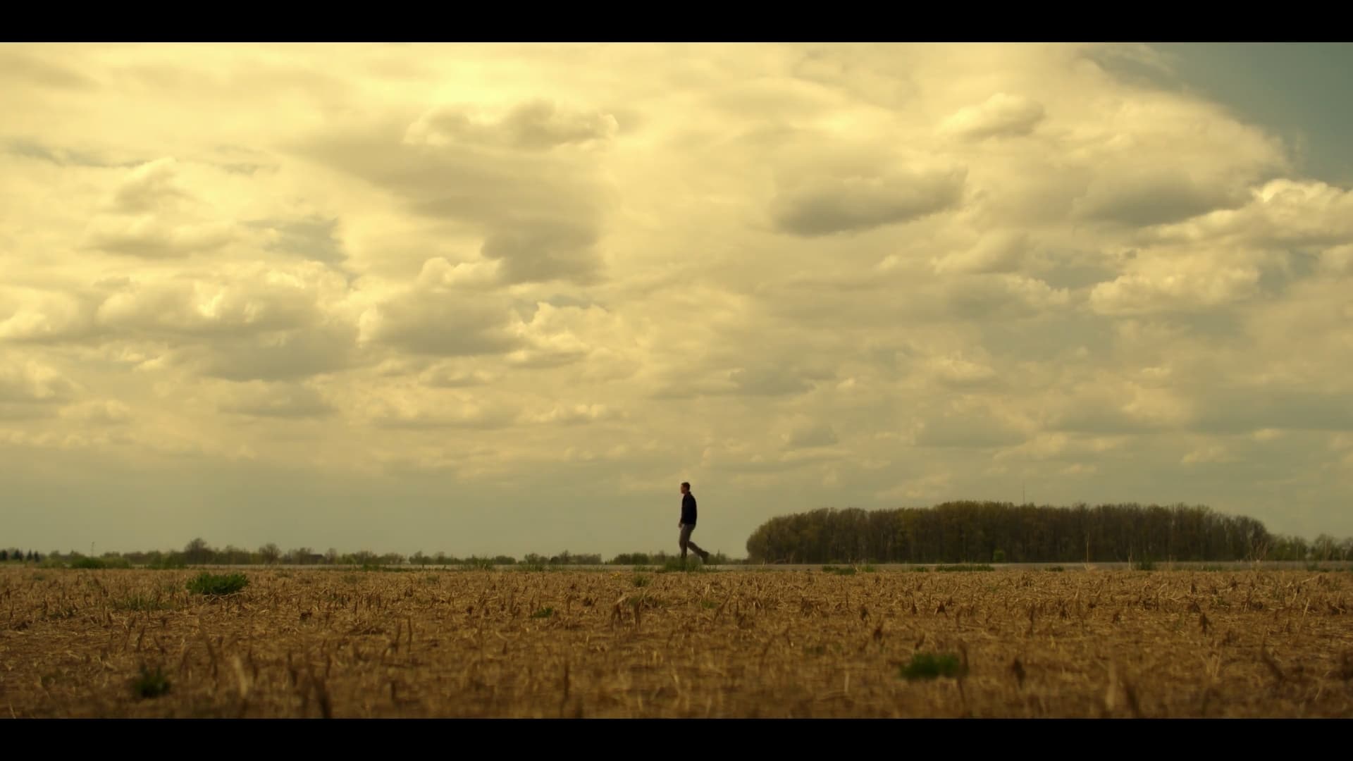 Reacher (2022) - movie still frame - frame 1