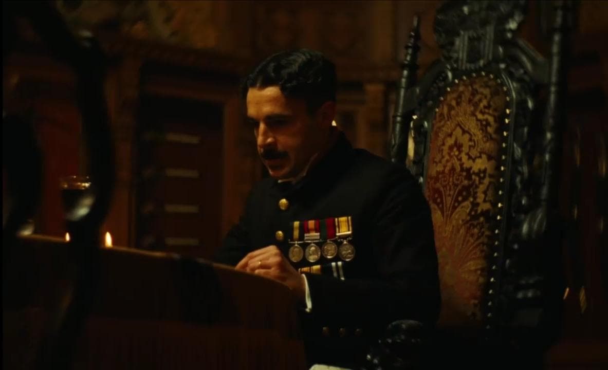 Poor Things (2023) - iconic movie scene - frame 4