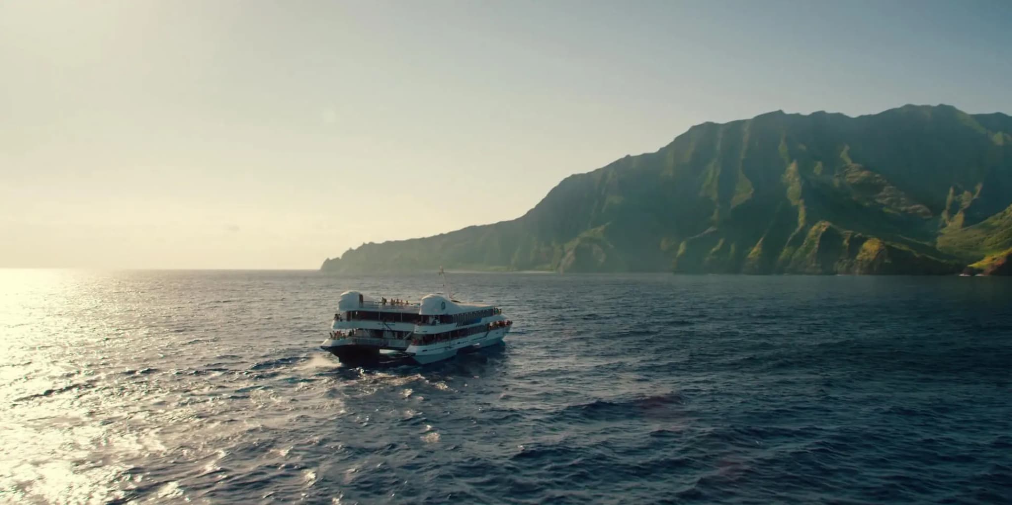 Jurassic World (2015) - aesthetic film composition - frame 2