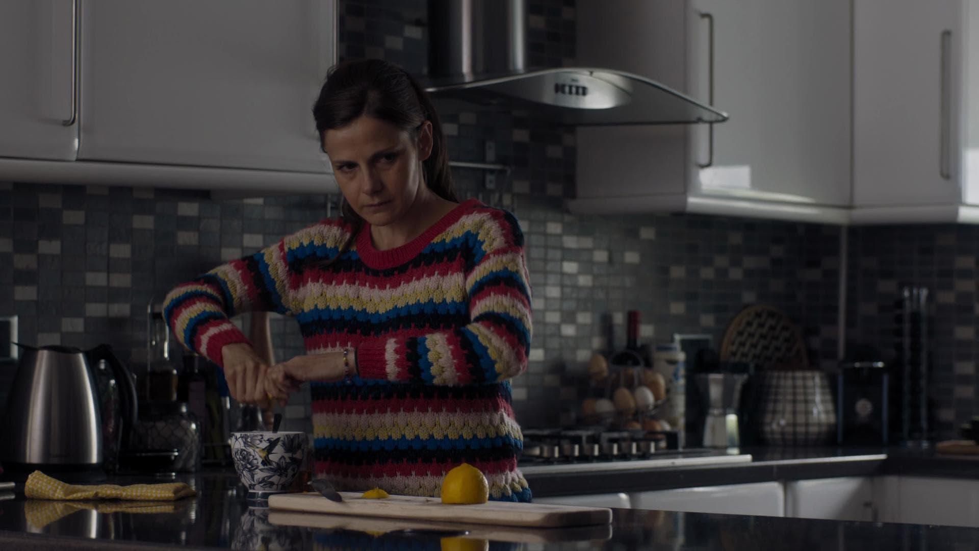 Sherlock (2010) - color palette reference - frame 3