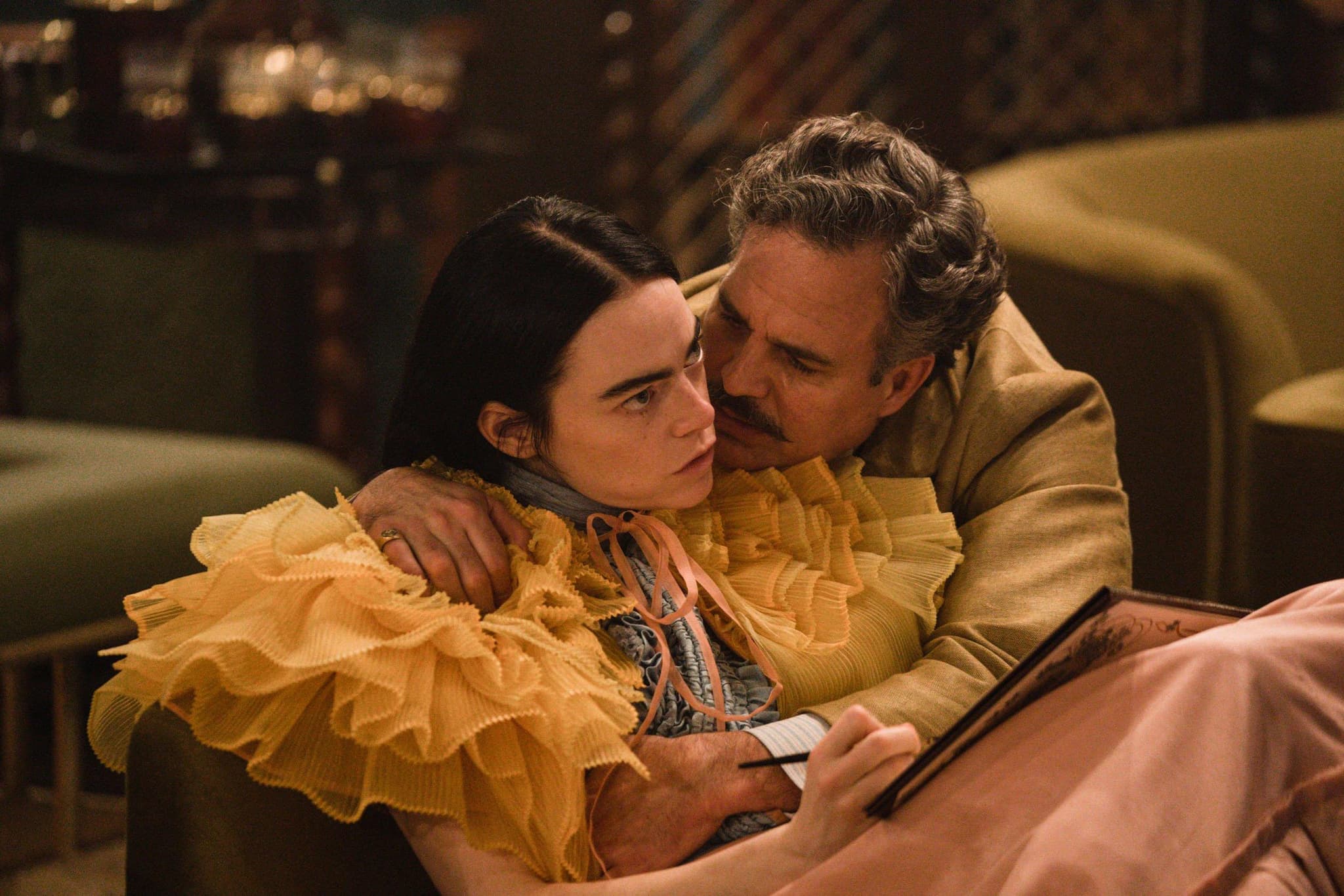 Poor Things (2023) - cinematography analysis cover