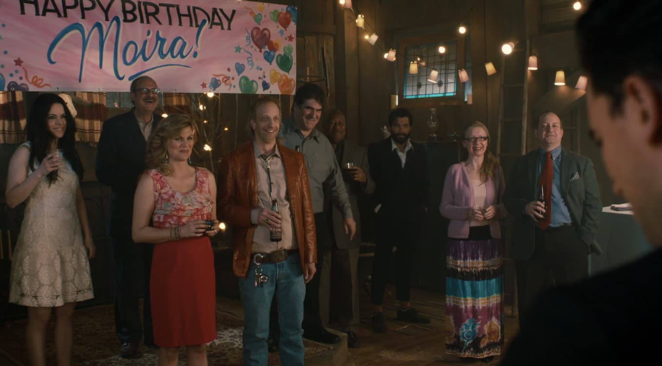 Schitt's Creek (2015) - visual quiz clue - frame 5