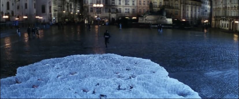 Mission: Impossible (1996) - aesthetic film composition - frame 2