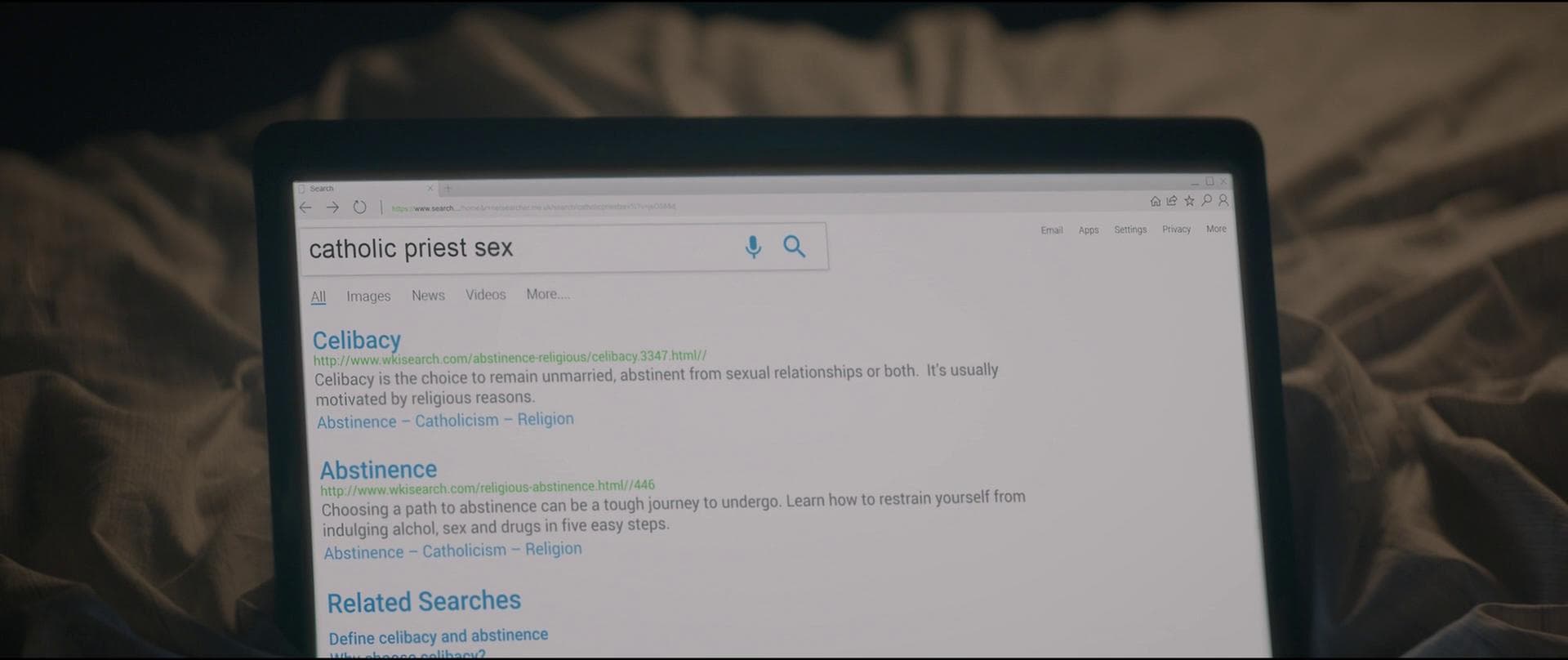 Fleabag (2016) - aesthetic film composition - frame 2