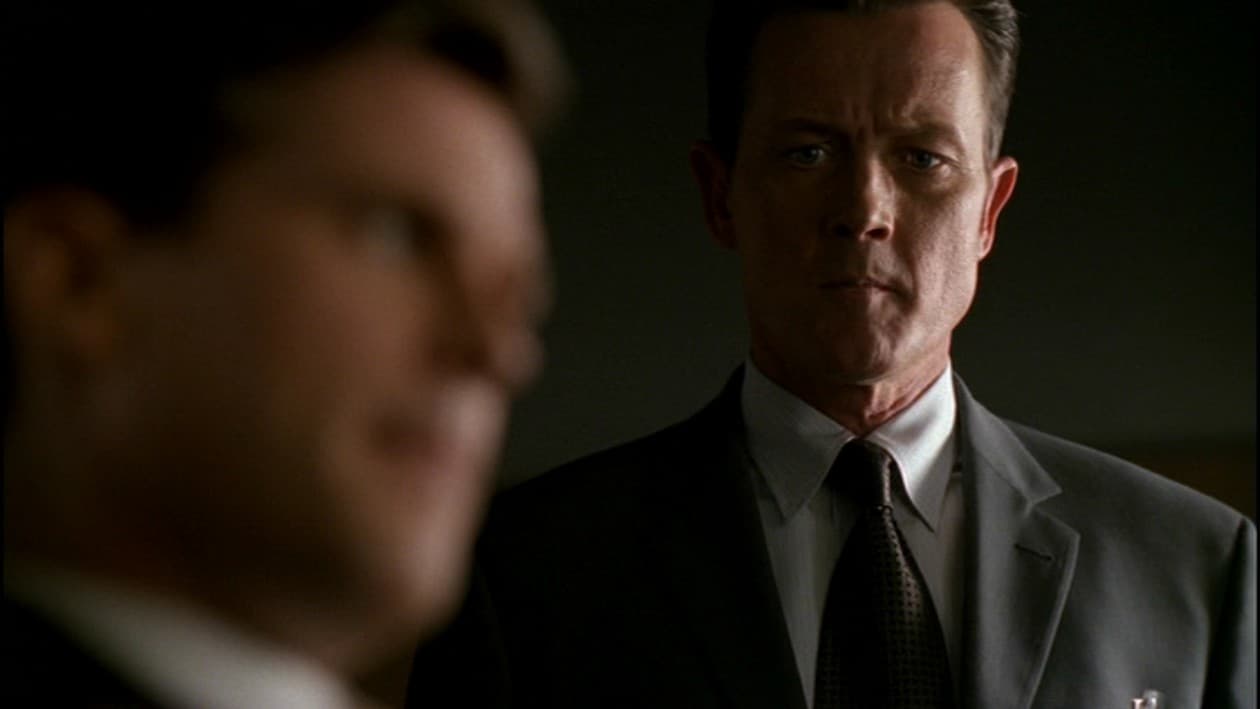 The X-Files (1993) - iconic movie scene - frame 4